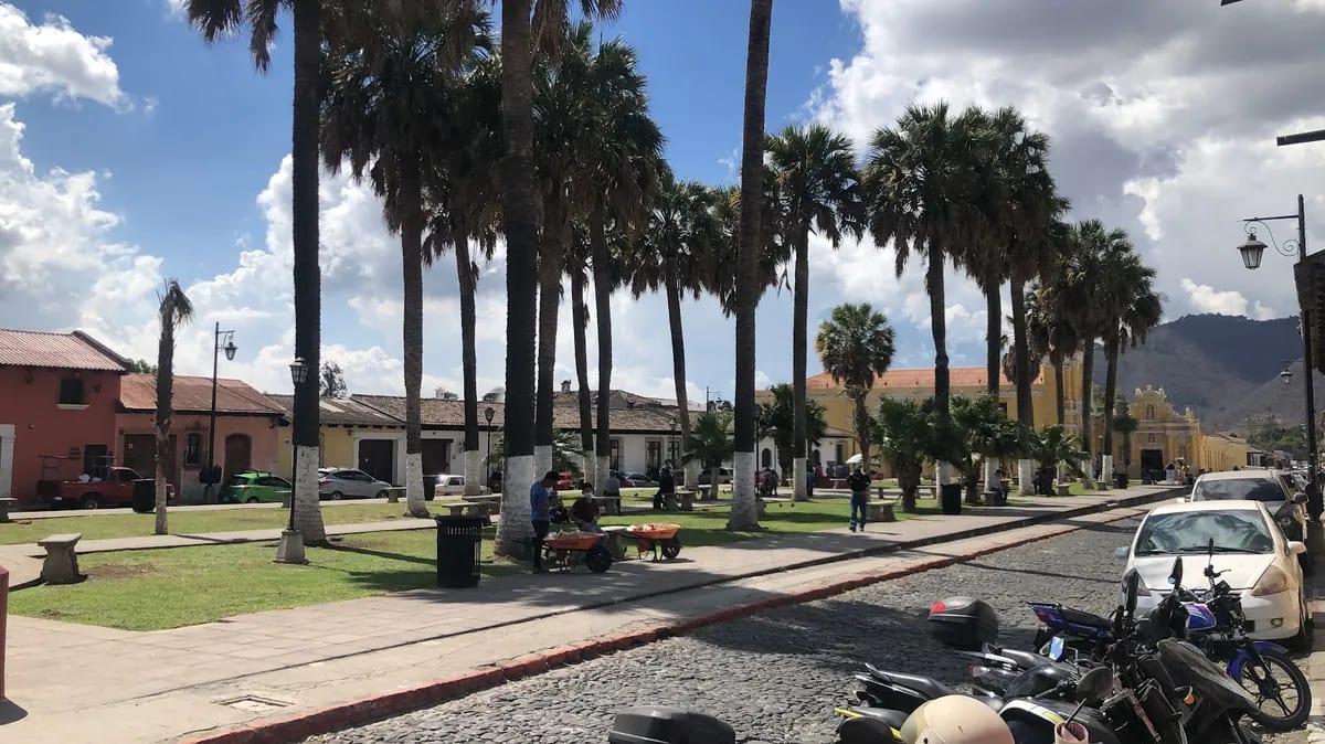Parque La Union and the Tanque colonial washbasin in Antigua Guatemala