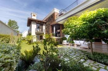 5916  -  PRECIOSA  CASA EN VENTA EN CONDADO DEL OBISPO - MO