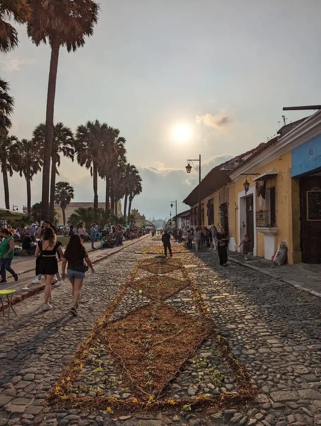 Antigua Festivals 2026: Month-by-Month Calendar + Crowd Levels