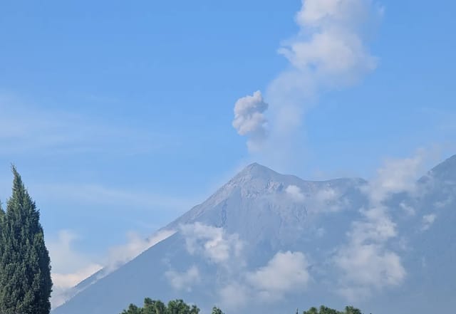 Volcán Pacaya Day Hike with Kids Guatemala 2026 — Easy Family-Friendly Volcano Adventure
