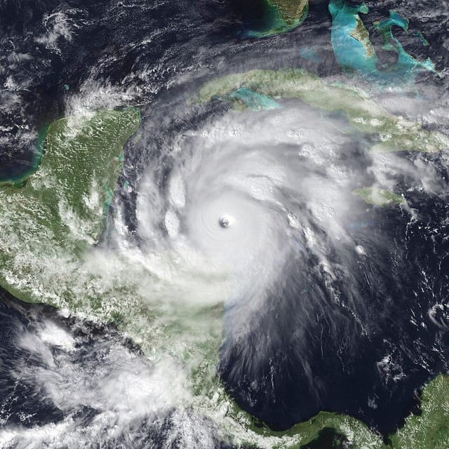Guatemala Hurricane Tracker: Live Storm Positions, Forecast Track & Distance (2026)