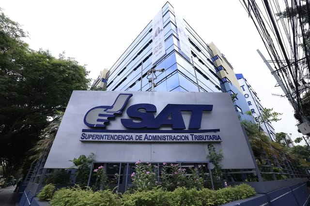 Calcomanía SAT para Vehículo Nuevo Guatemala 2026: ISCV Proporcional + Primera Inscripción