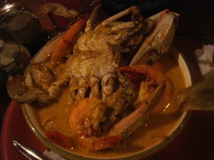 Tapado: Sopa de Mariscos con Coco