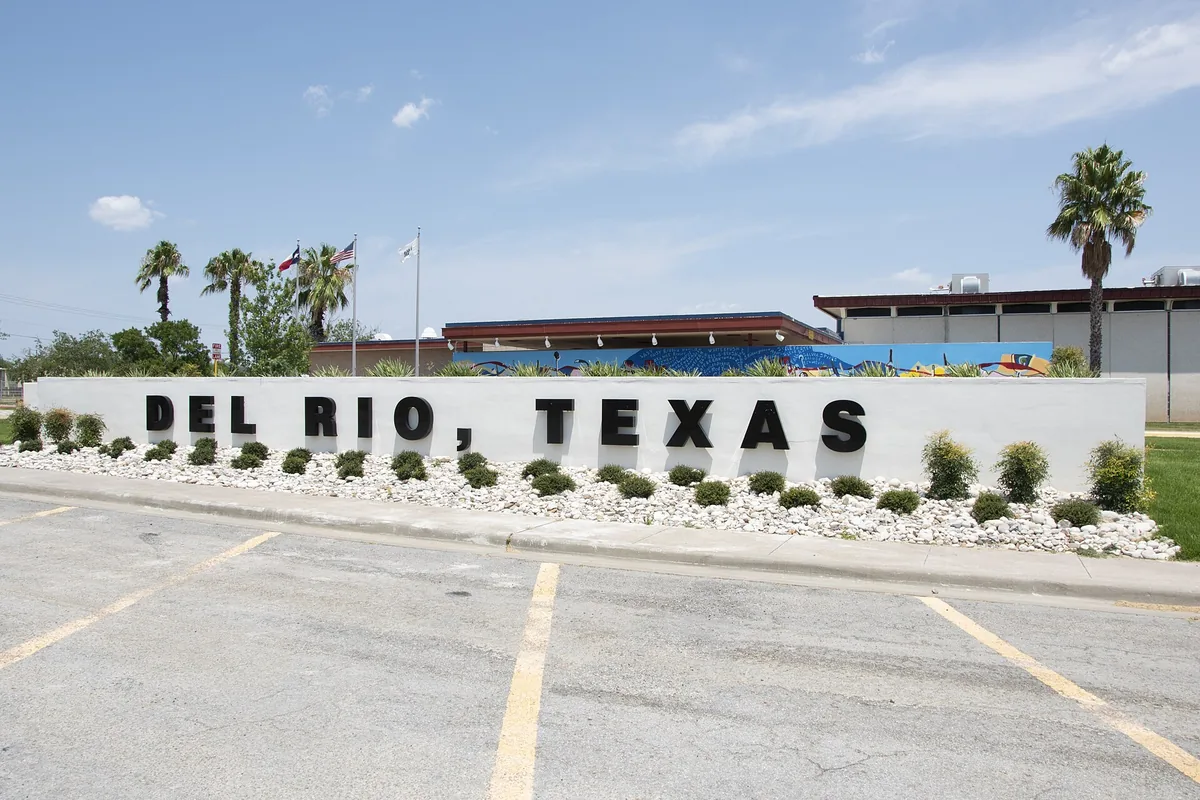 Guatemalan Consulate Del Rio 2026: Hours, Passport $50-$85, DPI, Apostille
