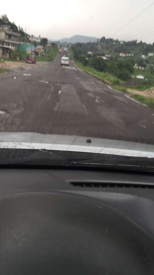 Asfalto deteriorado en Totonicapán