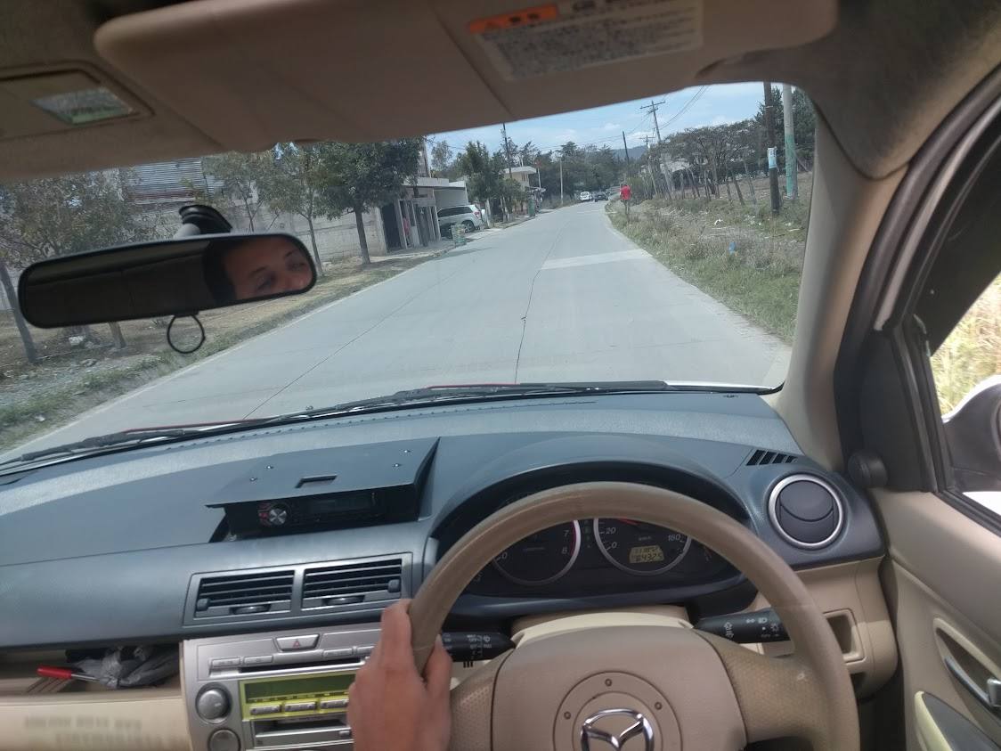 Mazda con volante a la derecha en Huehuetenango