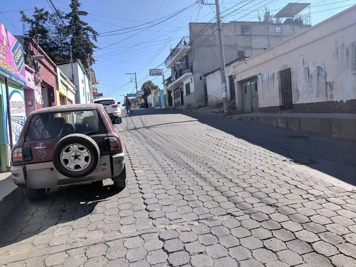 Calle adoquinada en la zona 1 de la ciudad de Huehuetenango