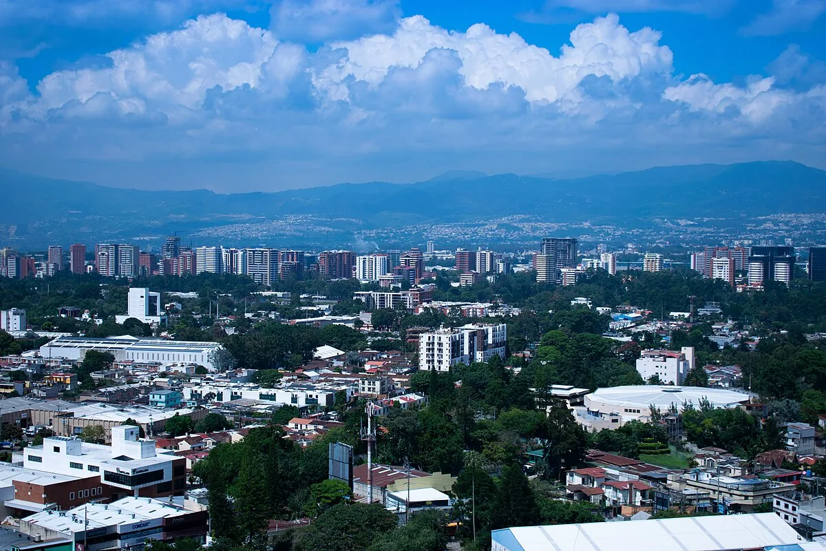 Tipos de Empresa en Guatemala 2026: S.A. vs SRL vs S.E. Comparados